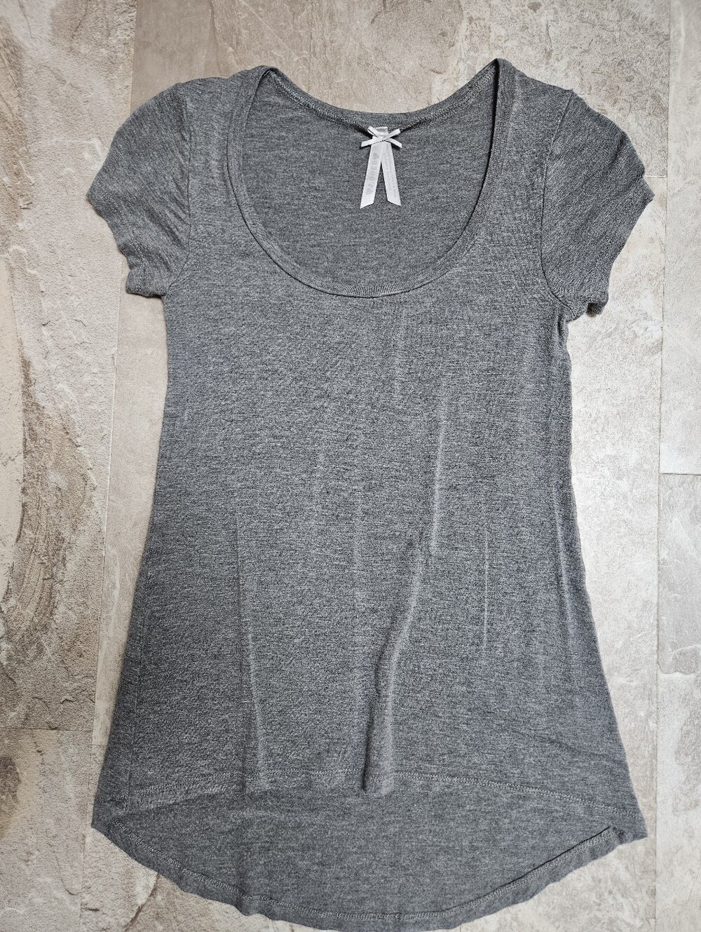 Heather Gray High-low Short Sleeve Top.